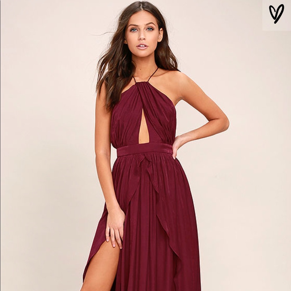 NWT Lulu’s burgundy keyhole maxi dress